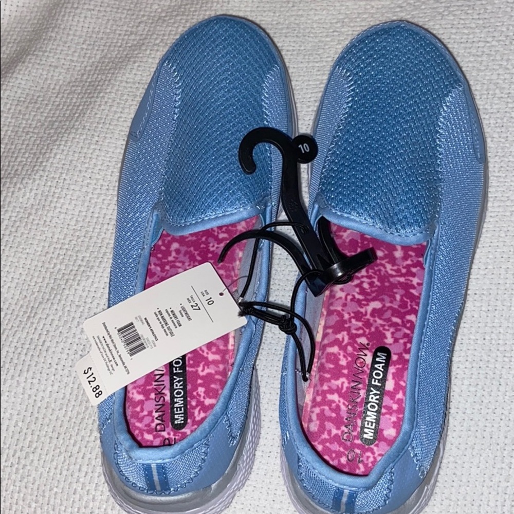 NWT memory foam slip-on sneakers